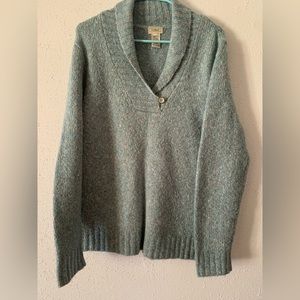 L.L.Bean Beautiful Size Medium Sweater
